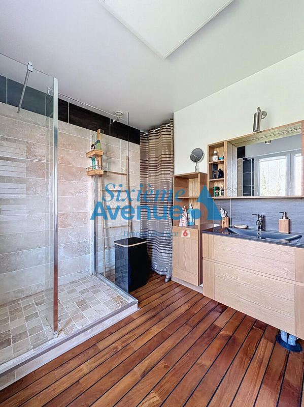 Maison - 152 m² - 6 pièces