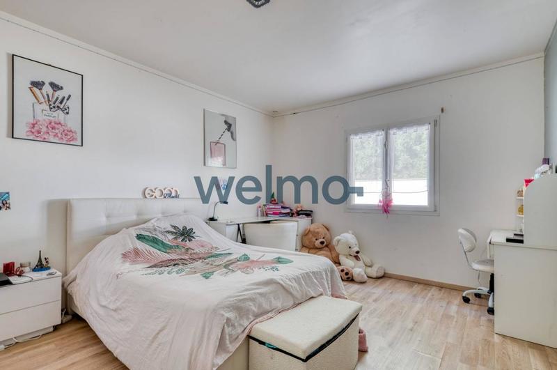 Maison - 300 m² - 8 pièces