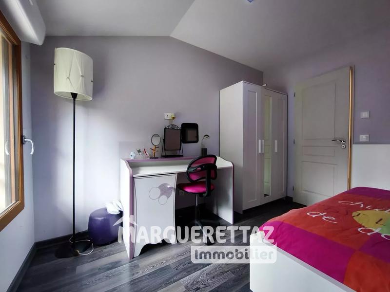 Maison - 198 m² - 8 pièces