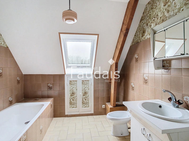 Maison - 150 m² - 9 pièces