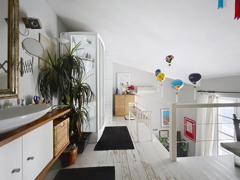 Appartement - 142 m² - 4 pièces