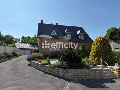 Maison - 235 m² - 10 pièces