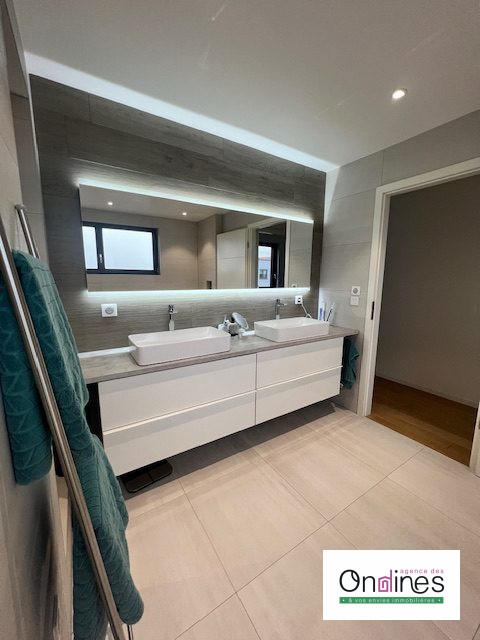 Maison - 111 m² - 5 pièces