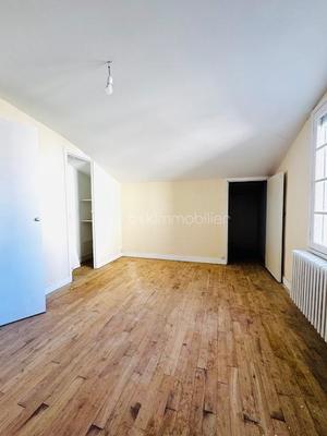 Maison en pierre - 118 m² - 6 pièces