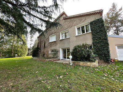 Maison - 208 m² - 6 pièces