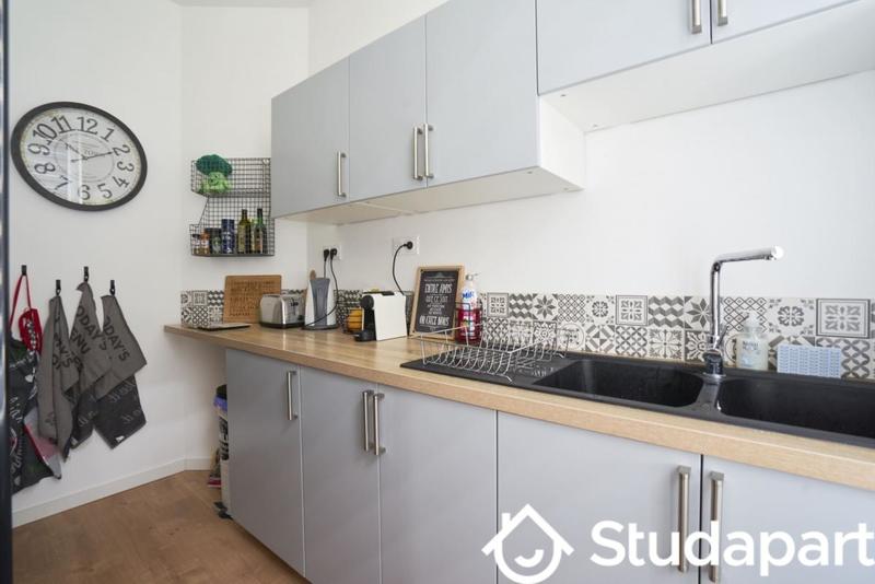 Chambre - 10 m² - 1 pièce