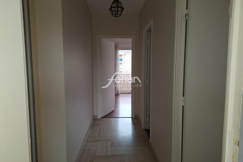 Appartement - 77 m² - 3 pièces