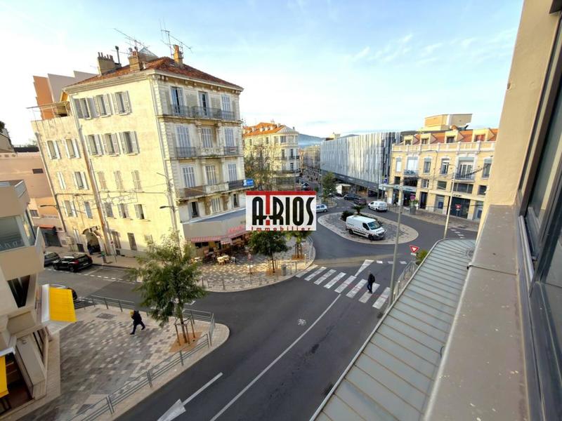 Bureau - 49 m² - 4 pièces