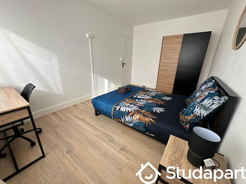 Chambre - 13 m² - 1 pièce