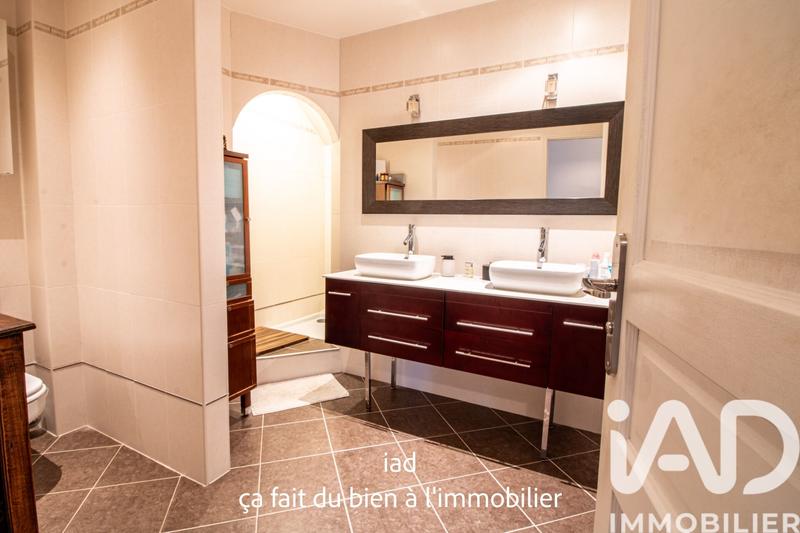 Maison - 183 m² - 7 pièces