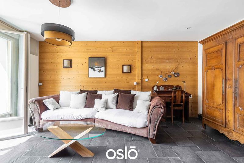 Maison - 282 m² - 12 pièces