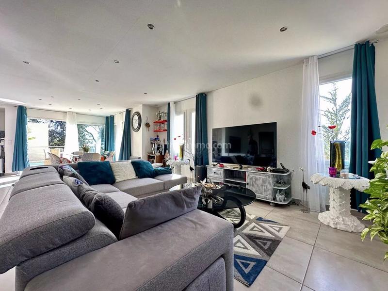 Maison - 197 m² - 5 pièces