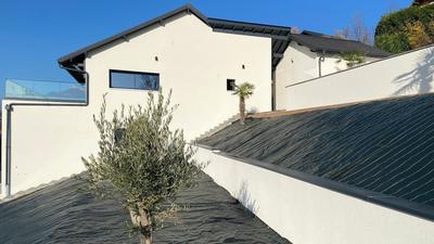 Maison - 240 m² - 6 pièces