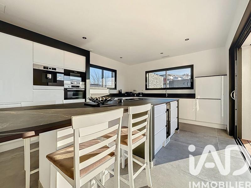 Maison - 147 m² - 5 pièces