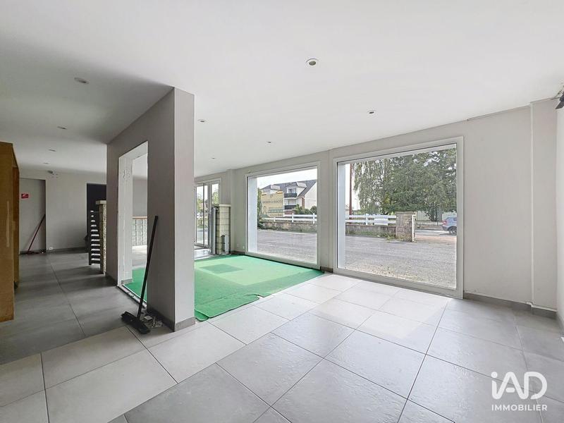 Local commercial - 1 345 m²