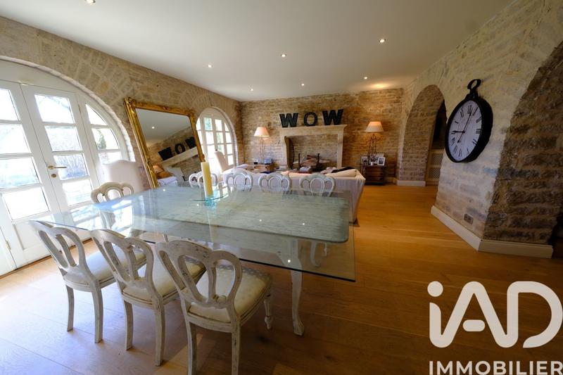 Maison - 470 m² - 13 pièces