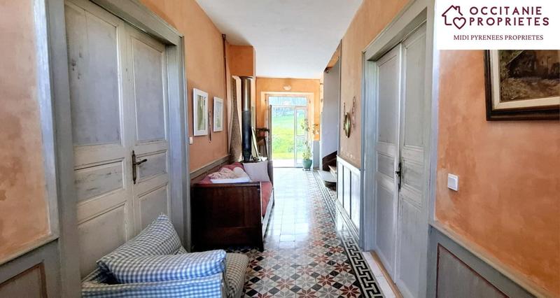 Château - 288 m² - 9 pièces