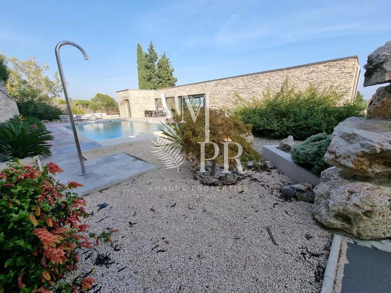 Villa - 290 m² - 6 pièces