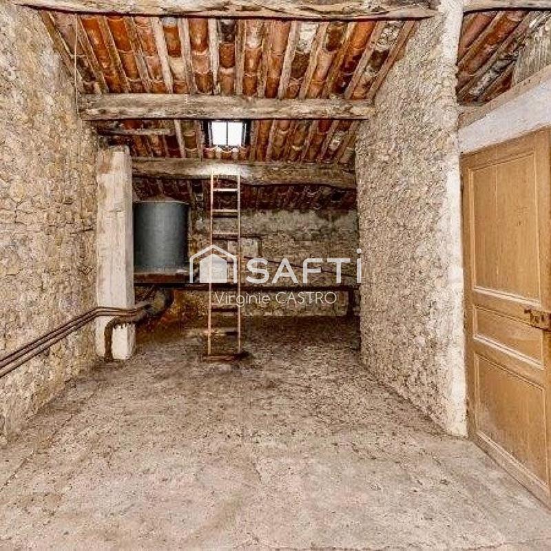 Maison - 270 m² - 5 pièces