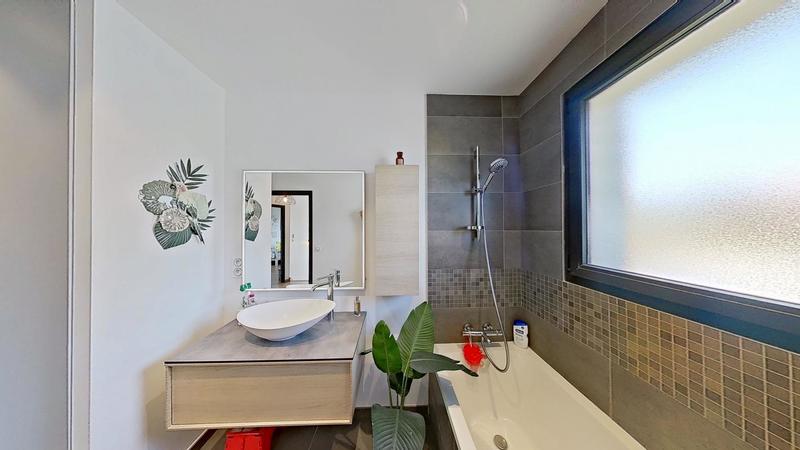 Maison - 130 m² - 4 pièces