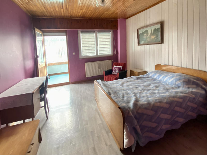 Maison - 290 m² - 9 pièces