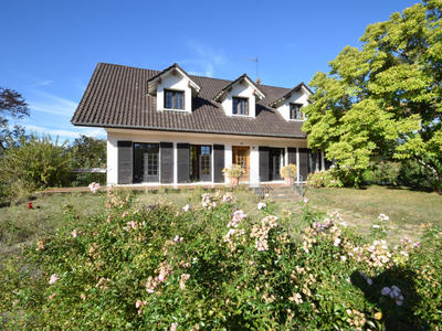 Maison - 170 m² - 6 pièces