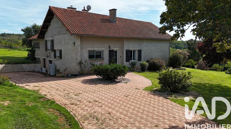 Maison - 221 m² - 6 pièces