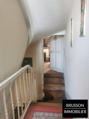 Maison - 189 m² - 8 pièces