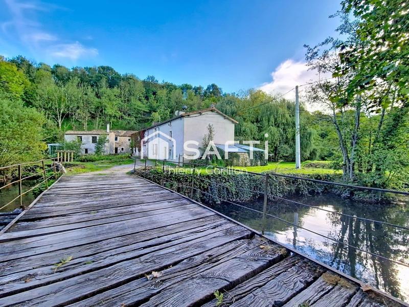 Maison - 266 m² - 15 pièces