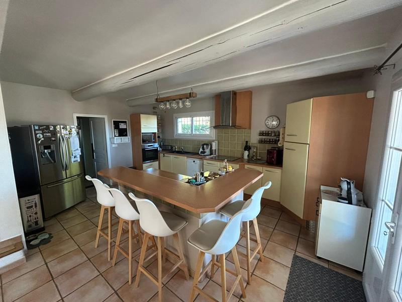 Maison traditionnelle - 184 m² - 8 pièces