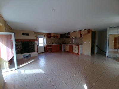 Maison - 98 m² - 4 pièces