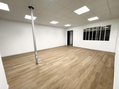 Local commercial - 134 m² - 5 pièces