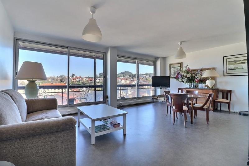 Appartement - 126 m² - 5 pièces