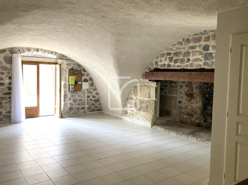 Maison de village - 219 m² - 10 pièces