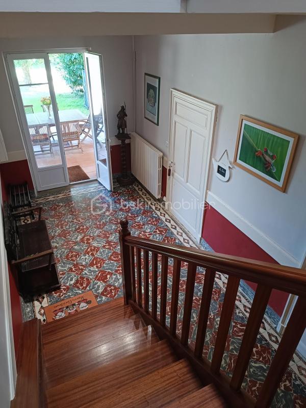 Demeure - 440 m² - 16 pièces