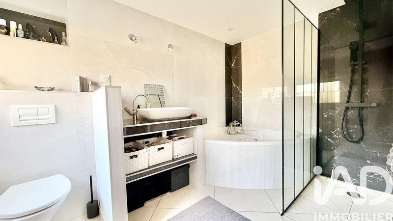 Maison - 150 m² - 5 pièces