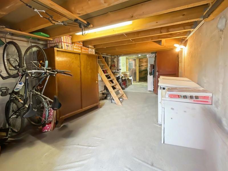 Maison - 250 m² - 8 pièces