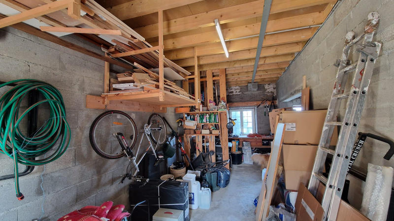 Maison - 250 m² - 8 pièces