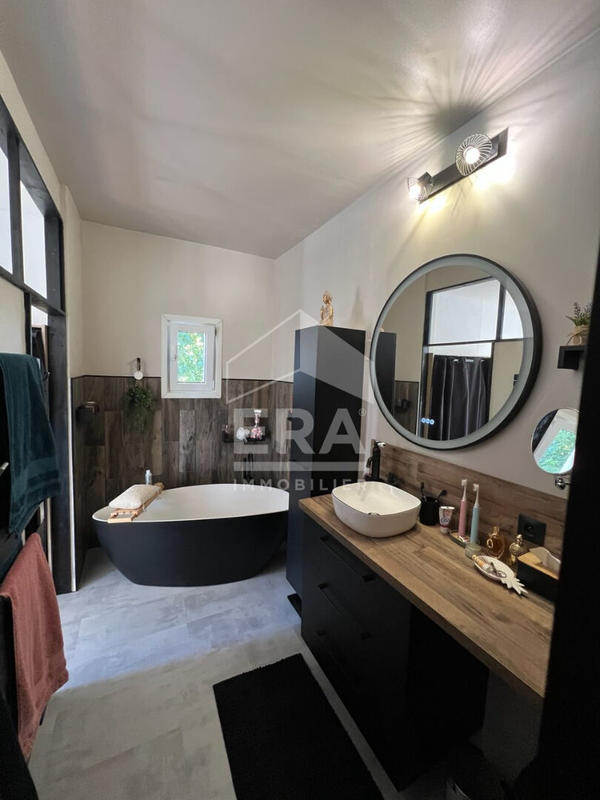 Maison - 170 m² - 7 pièces