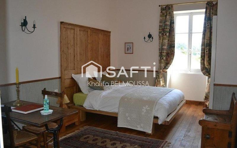 Château - 675 m² - 18 pièces