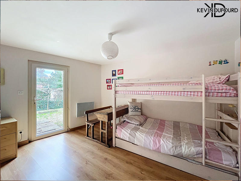 Maison - 200 m² - 7 pièces