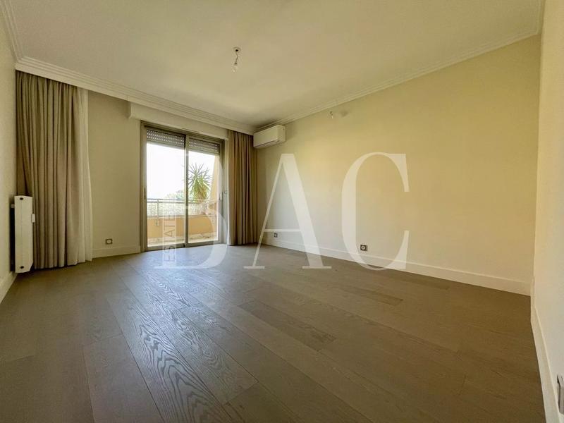 Appartement - 153 m² - 4 pièces