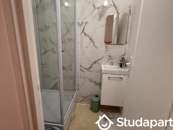 Chambre - 9 m² - 1 pièce