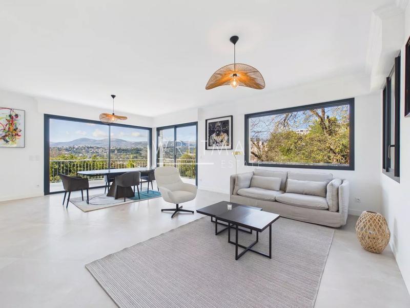 Villa - 212 m² - 6 pièces