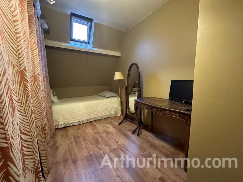 Maison - 189 m² - 8 pièces