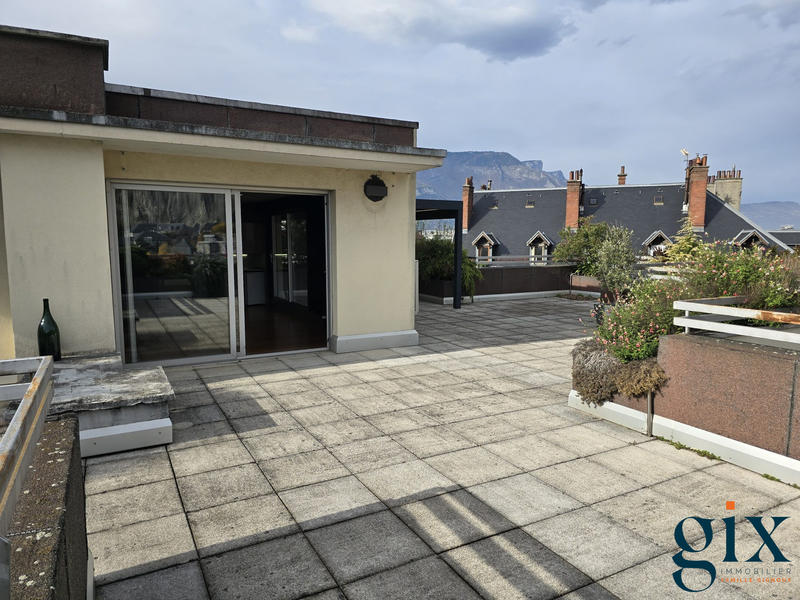 Duplex - 157 m² - 5 pièces