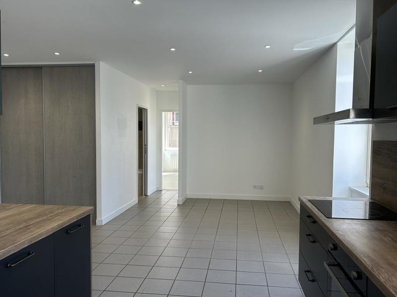 Appartement - 82 m² - 4 pièces