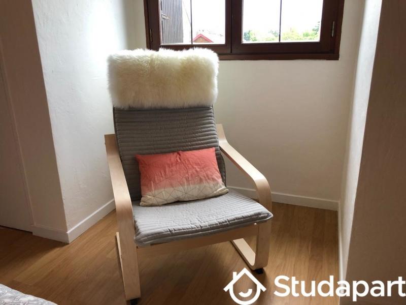 Chambre - 13 m² - 1 pièce