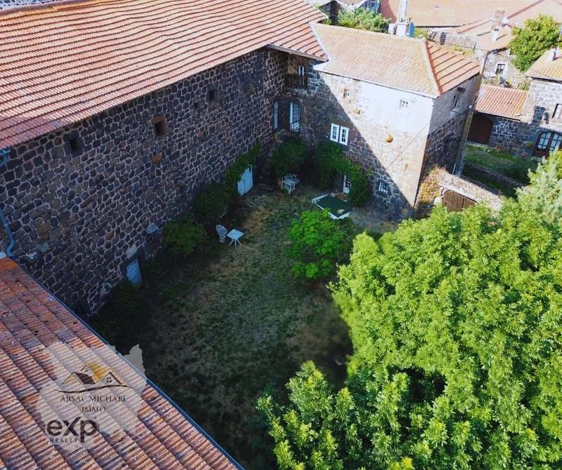 Maison - 556 m² - 15 pièces