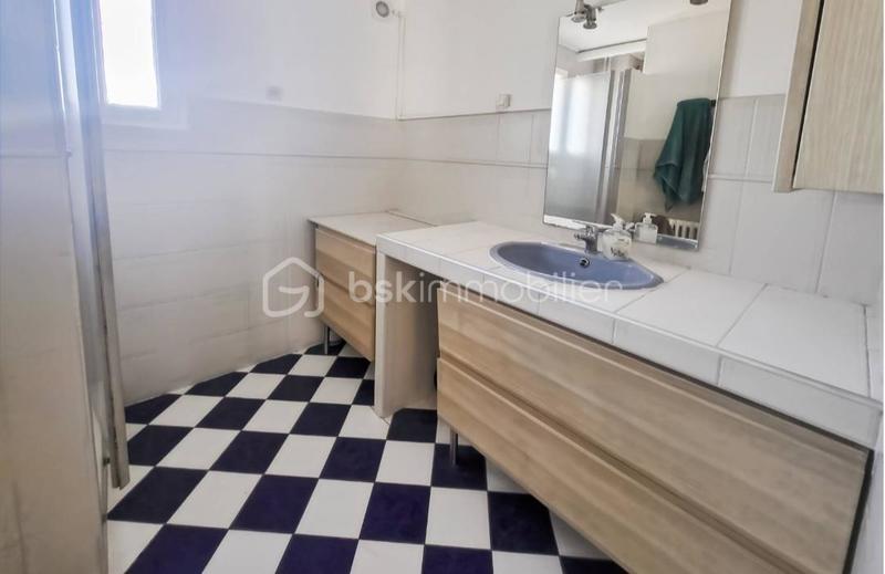 Appartement - 85 m² - 4 pièces